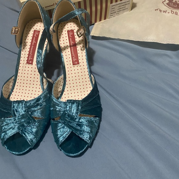ModCloth blue velvet shoes - Picture 2 of 3